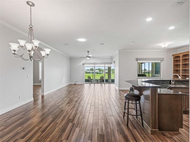 Huge Open Concept Floor Plan | Image 9