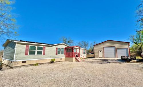 115 E 4th St, Natalia, TX, 78059-2767 | Card Image