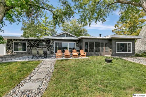 830 Lakeside Dr, Lincoln, NE, 68528-1713 | Card Image