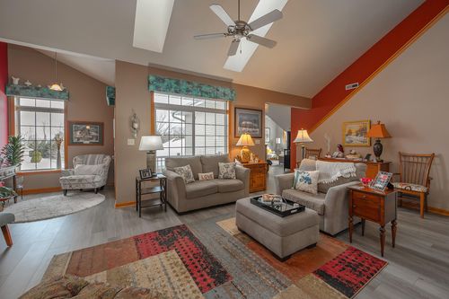 W397N5933 Autumn Woods Dr, Oconomowoc, WI, 53066-2187 | Card Image