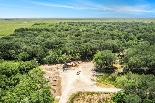 0000 Fm 562, Anahuac, TX, 77514 | Card Image