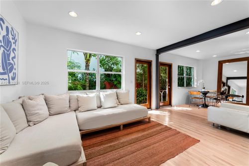 2-226 Jefferson Ave, Miami Beach, FL, 33139-7007 | Card Image