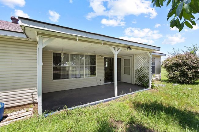 1210 E Fm 902, House other with 2 bedrooms, 2 bathrooms and null parking in Howe TX | Image 17