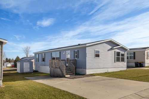 2210 Osprey Pl Nw, Stewartville, MN, 55976-1194 | Card Image