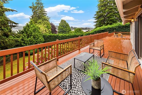 22516 100th Pl Sw, Vashon, WA, 98070-7068 | Card Image