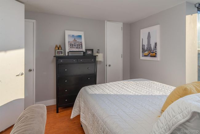 APT-1403 - 8200 E Jefferson Ave, Condo with 2 bedrooms, 2 bathrooms and null parking in Detroit MI | Image 13