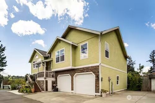 4248 S 148th St, Tukwila, WA, 98168-4451 | Card Image