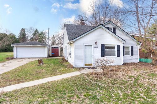 27501 Milton Ave, Warren, MI, 48092-2630 | Card Image