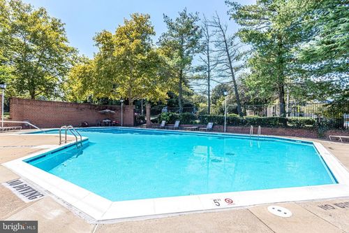 unit-l-7598 Lakeside Village Dr, FALLS CHURCH, VA, 22042-7553 | Card Image