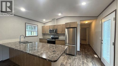 8-891 Montevista Dr, Rossland, BC, V0G1Y0 | Card Image