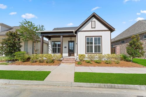 364 Glenthorne Dr, Gonzales, LA, 70737-3052 | Card Image