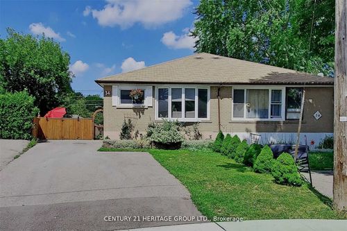 main-34 Kitimat Cres, Aurora, ON, L4G3C3 | Card Image