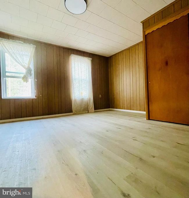 21 N Chestnut St, Home with 4 bedrooms, 2 bathrooms and null parking in Mount Carmel PA | Image 24