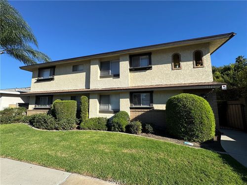 202-10720 S Western Ave, Los Angeles, CA, 90004-4104 | Card Image