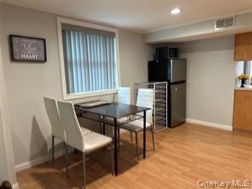 3 Partridge Ln, Setauket, NY, 11733-2639 | Card Image