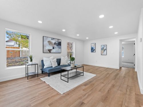 5245 S 900 E, Murray, UT, 84117-6603 | Card Image