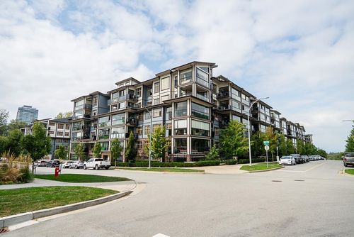 211-20325 85 Ave, Langley, BC, V2Y3L2 | Card Image