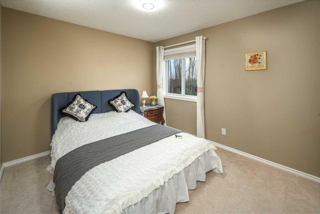 24 Discovery Ridge Rise Sw, Home with 4 bedrooms, 5 bathrooms and 4 parking in Calgary AB | Image 30