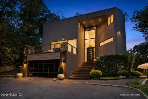 210 Red Fox Rd, Stamford, CT, 06903-4602 | Card Image