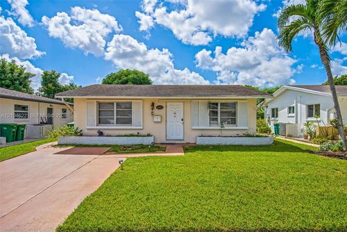 6802 Nw 58th Ct, Tamarac, FL, 33321-5755 | Card Image