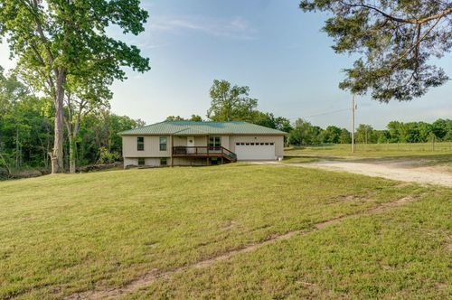 2121 E 505th Rd, Half Way, MO, 65663-9260 | Card Image