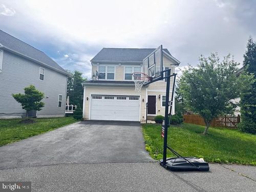 9008 Hanson Grove Ct, MANASSAS, VA, 20109-4862 | Card Image