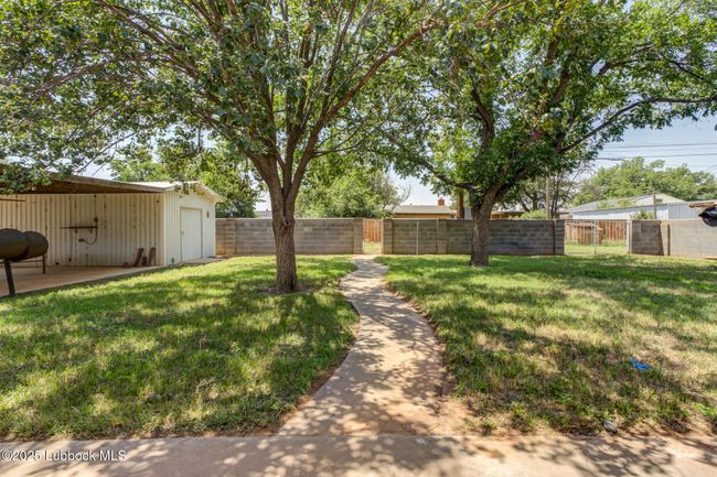 1308 E Buckley St, House other with 4 bedrooms, 3 bathrooms and null parking in Brownfield TX | Image 57