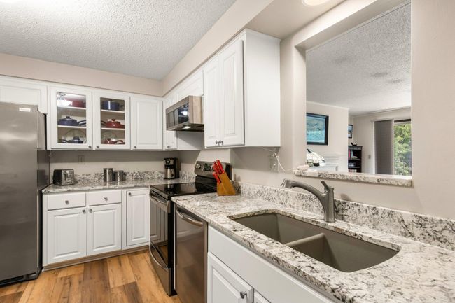Beautifully Refreshed Kitchen | Image 6