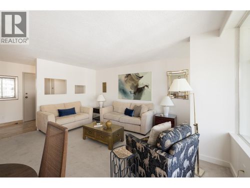 903-1480 Duchess Ave, West Vancouver, BC, V7T2W2 | Card Image