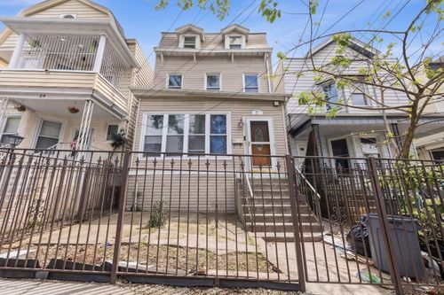 31 Lexington Ave, Jersey City, NJ, 07304-1601 | Card Image