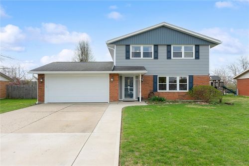 8341 Philadelphia Dr, Fairborn, OH, 45324-1937 | Card Image