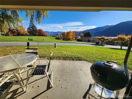 1 S 1st St, Chelan, WA, 98816 | Card Image