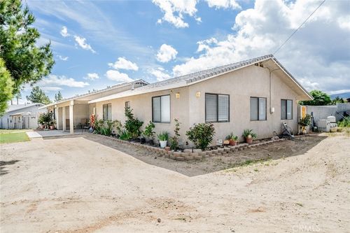 9980 Johnson Rd, Phelan, CA, 92371-8347 | Card Image