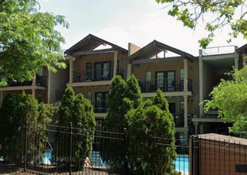 apt-93-4727 Jarboe St, Kansas City, MO, 64112-1349 | Card Image