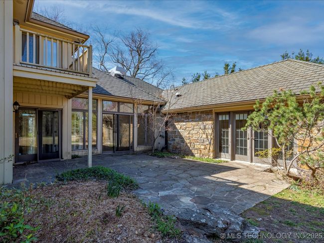 Private patio | Image 48