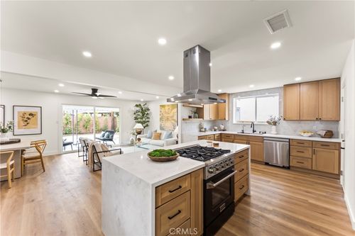 2218 Lewis St, Santa Ana, CA, 92706-1325 | Card Image