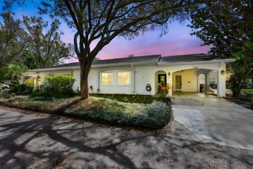 2004 Halidom Way, SUN CITY CENTER, FL, 33573-6330 | Card Image