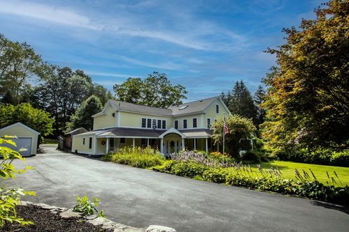 41 Beach St, Millbury, MA, 01527-1947 | Card Image