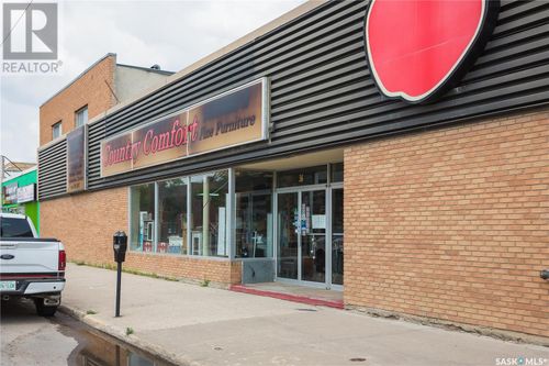 36 13th St W, Prince Albert, SK, S6V3E8 | Card Image