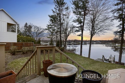 19094 Walden Dr, Spring Lake, MI, 49456-1173 | Card Image