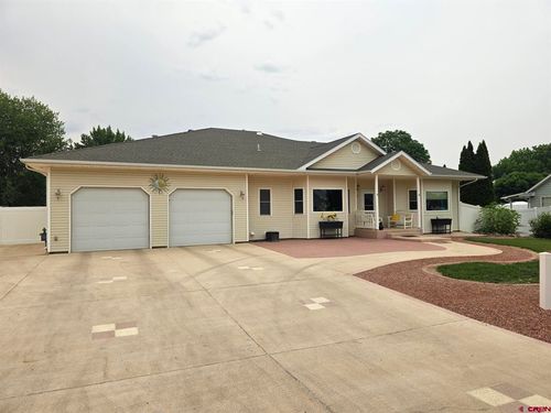 881 Cypress Wood Ln, Delta, CO, 81416-3082 | Card Image