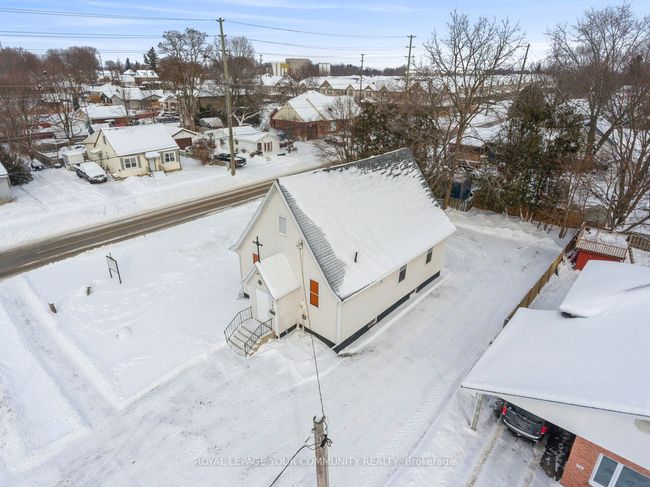 364 Regent St, Home with 0 bedrooms, 2 bathrooms and null parking in Orillia ON | Image 36
