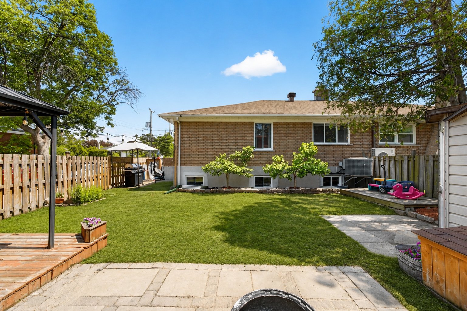 Residential in Dorval 4