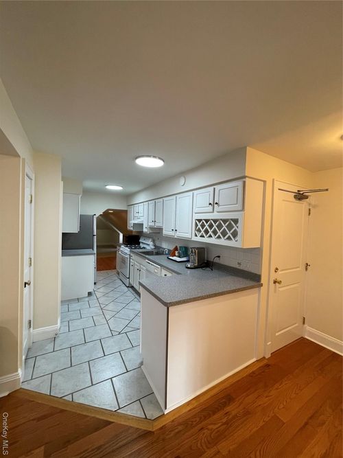 apt-8-139 S Broadway, Nyack, NY, 10960-4416 | Card Image