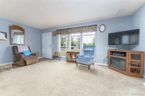 5601 Lovejoy Rd, Byron, MI, 48418-8848 | Card Image