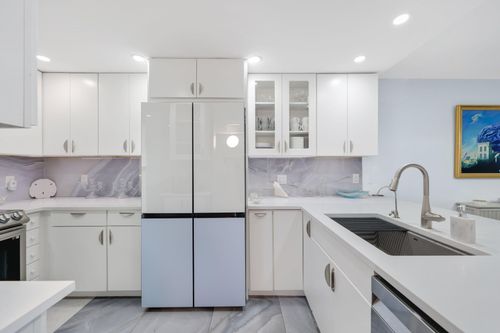 ph-605-12 Royal Palm Way, Boca Raton, FL, 33432-8712 | Card Image