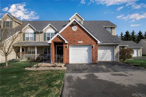 4100 Stonegate Ln, Amherst, NY, 14221-7374 | Card Image
