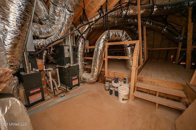 Attic | Image 22