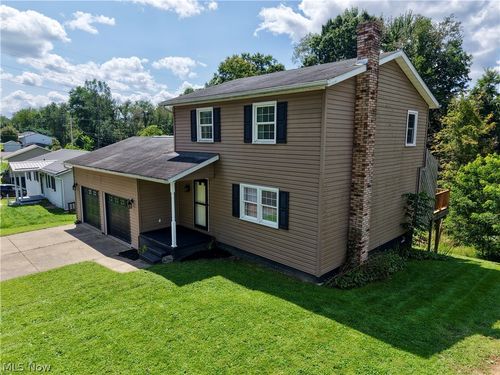 142 Pine Ln, Barnesville, OH, 43713-1429 | Card Image