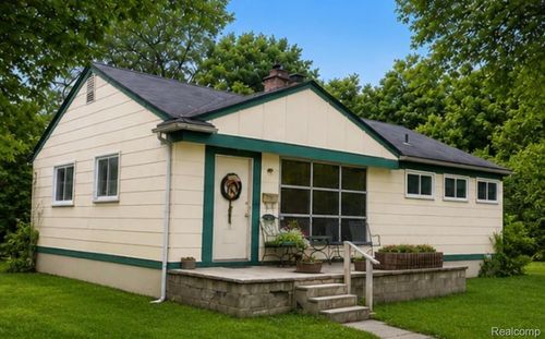 27817 Rosewood St, Inkster, MI, 48141-1785 | Card Image